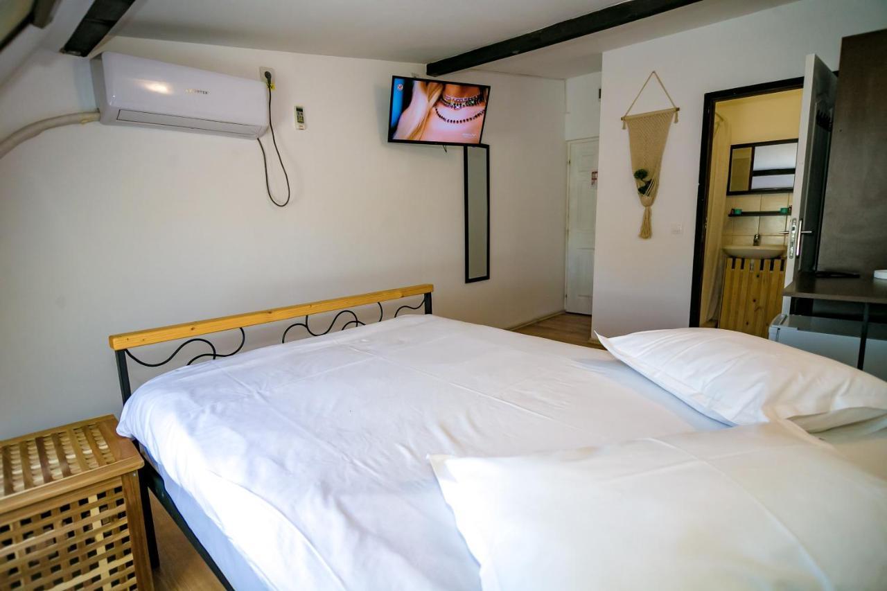 Neata Vama Veche Hotel Exterior photo