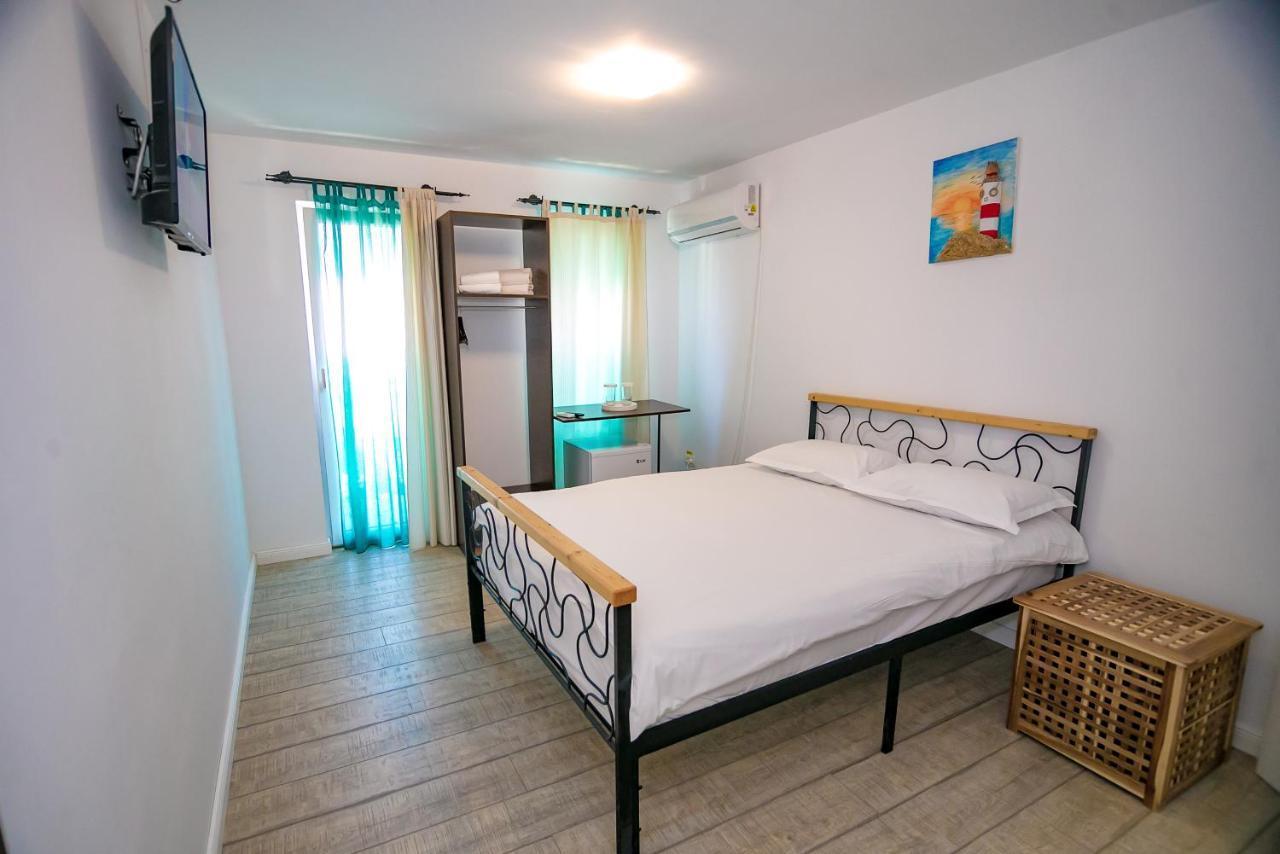 Neata Vama Veche Hotel Exterior photo